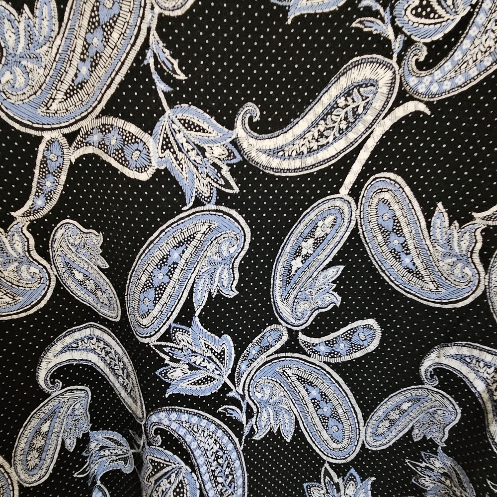 Ann Taylor black and blue paisley print flutter sleeve top - Picture 3 of 6